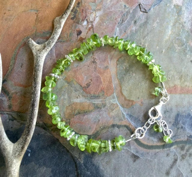 Peridot Bracelet in STERLING SILVER CLASP Green Peridot Chip Bracelet, August Peridot Bracelet,August Birthstone Bracelet, Peridot Bracelet,