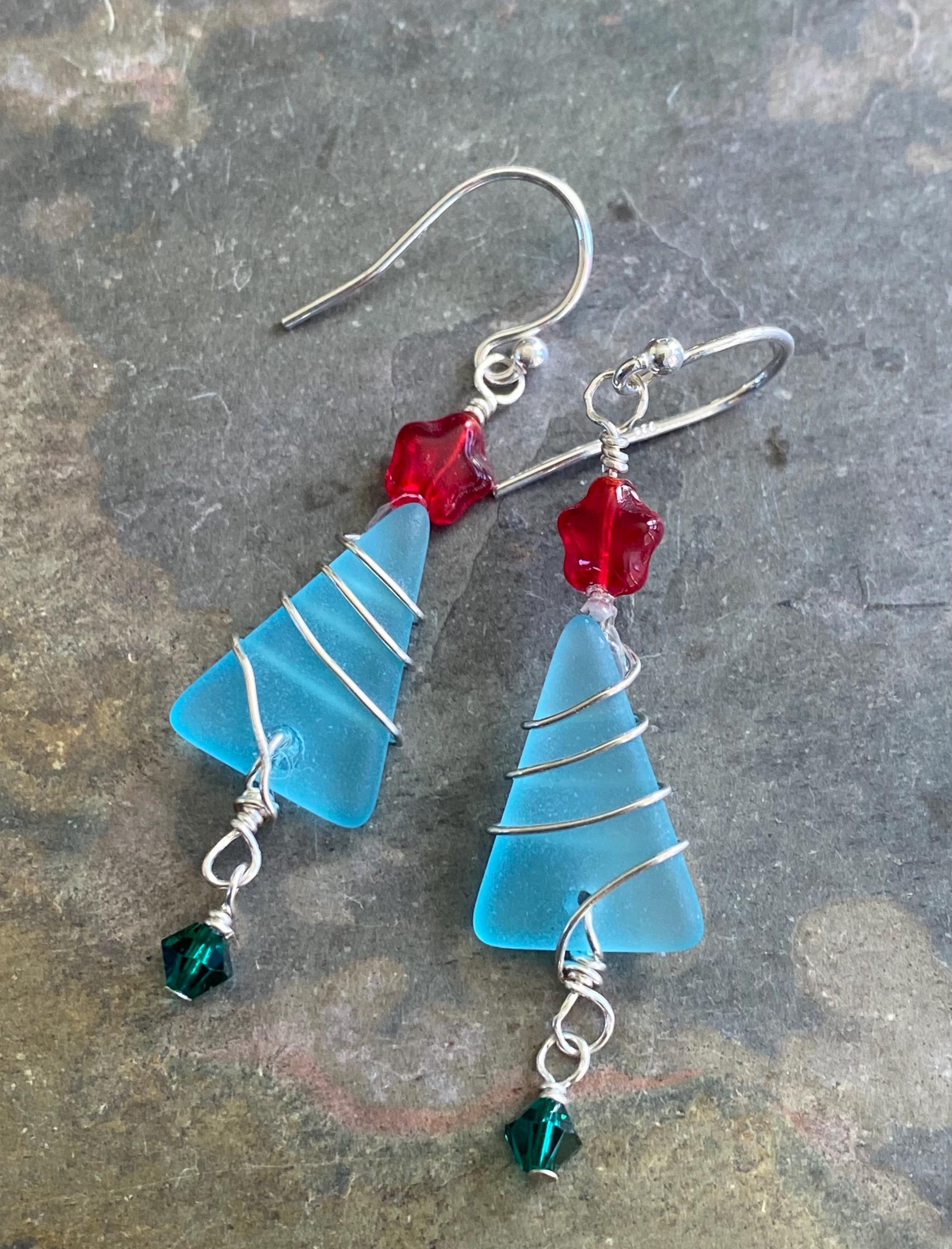 Christmas Tree Earrings, Ready Ship in ONE day, Sea Glass dangling Earrings, Beach Glass Christmas Tree Earrings, Holiday Gifts for Her,