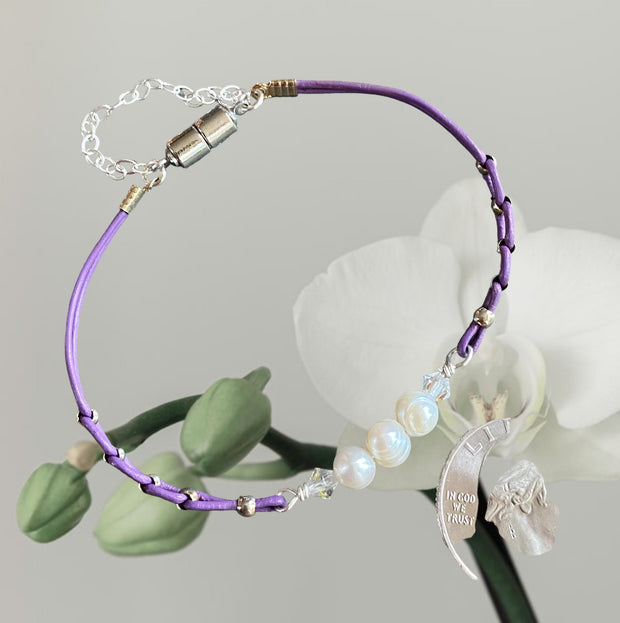 Leather Bracelet, Magnetic Clasp Leather Bracelet, Pearl Bracelet, Pearl Leather bracelet, Leather Jewelry, Bracelet for Mom and Granma,