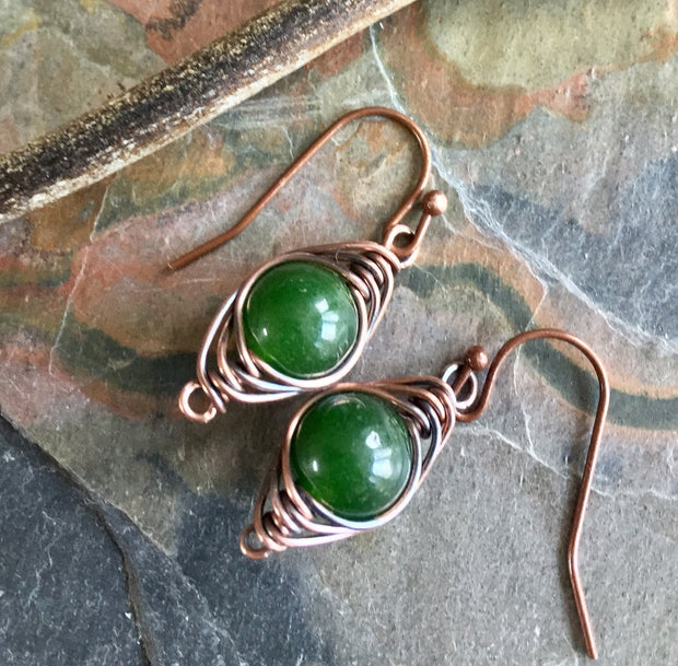 May Birthstone Emerald Dangling Earrings,Wire Wrapped Herringbone Emerald Earrings, Emerald Jewelry, Green Earrings for May Birthday Gift