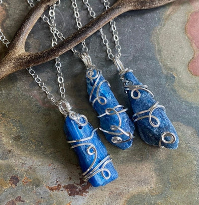 Handmade Wire Wrapped kyanite Necklace, Healing Blue Kyanite Necklace, Kyanite Jewelry, Raw kyanite Pendant Necklace in Sterling Silver