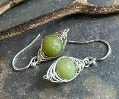 Peridot Earrings in Silver, Weaved Peridot Dangle Earrings, August Birthstone Earrings, Green Peridot Earrings in Herringbone Style