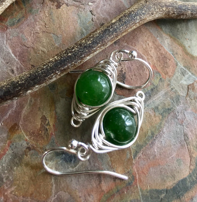 May Birthstone Emerald Dangling Earrings,Wire Wrapped Herringbone Emerald Earrings, Emerald Jewelry, Green Earrings for May Birthday Gift