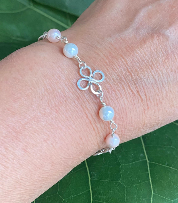 Clover Bracelet in Sterling Silver, St Patrick's Bracelet, Wire Wrapped Celtic Clover Bracelet, Gifts for Her, Lucky Clover Bracelet