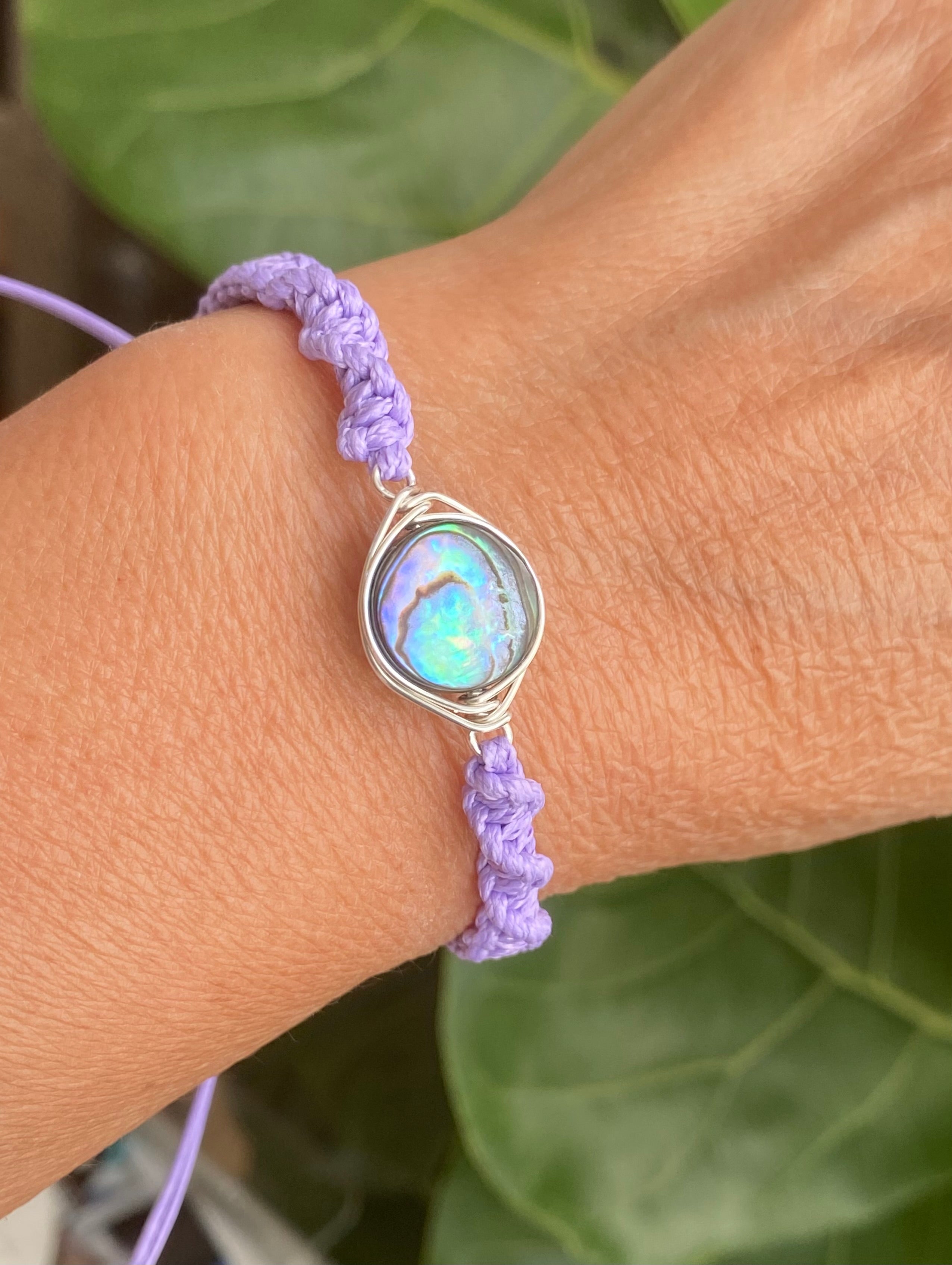 Abalone macrame bracelet