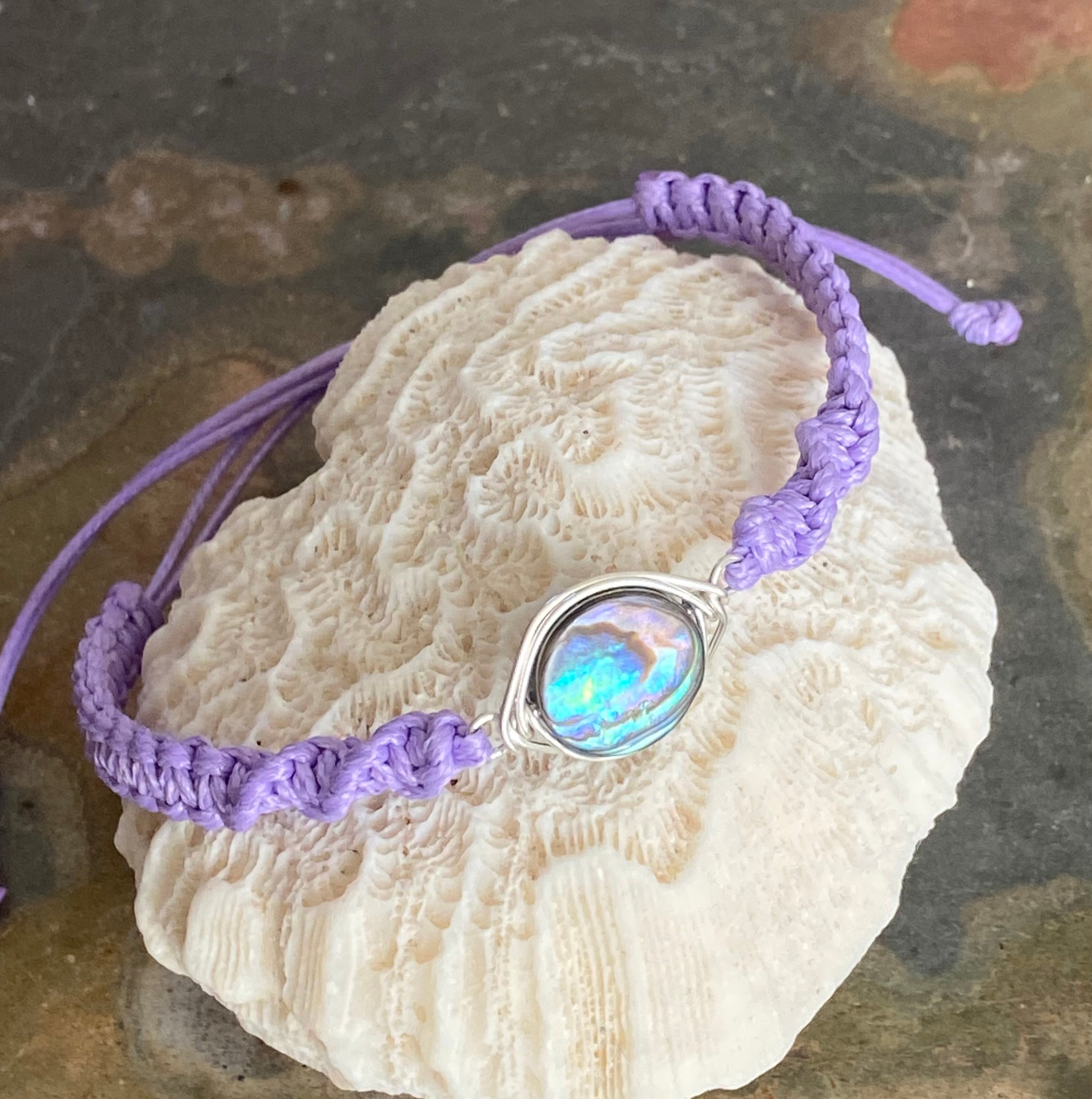 Abalone macrame bracelet