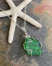 Green Seaglass Pendant Necklace in  Sterling Silver, Wire Wrapped Beach Glass Necklacefor Beach Lovers, Natual Peridot Green Sea Glass