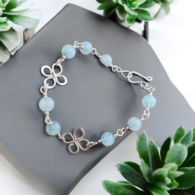 Clover Bracelet in Sterling Silver, St Patrick's Bracelet, Wire Wrapped Celtic Clover Bracelet, Gifts for Her, Lucky Clover Bracelet