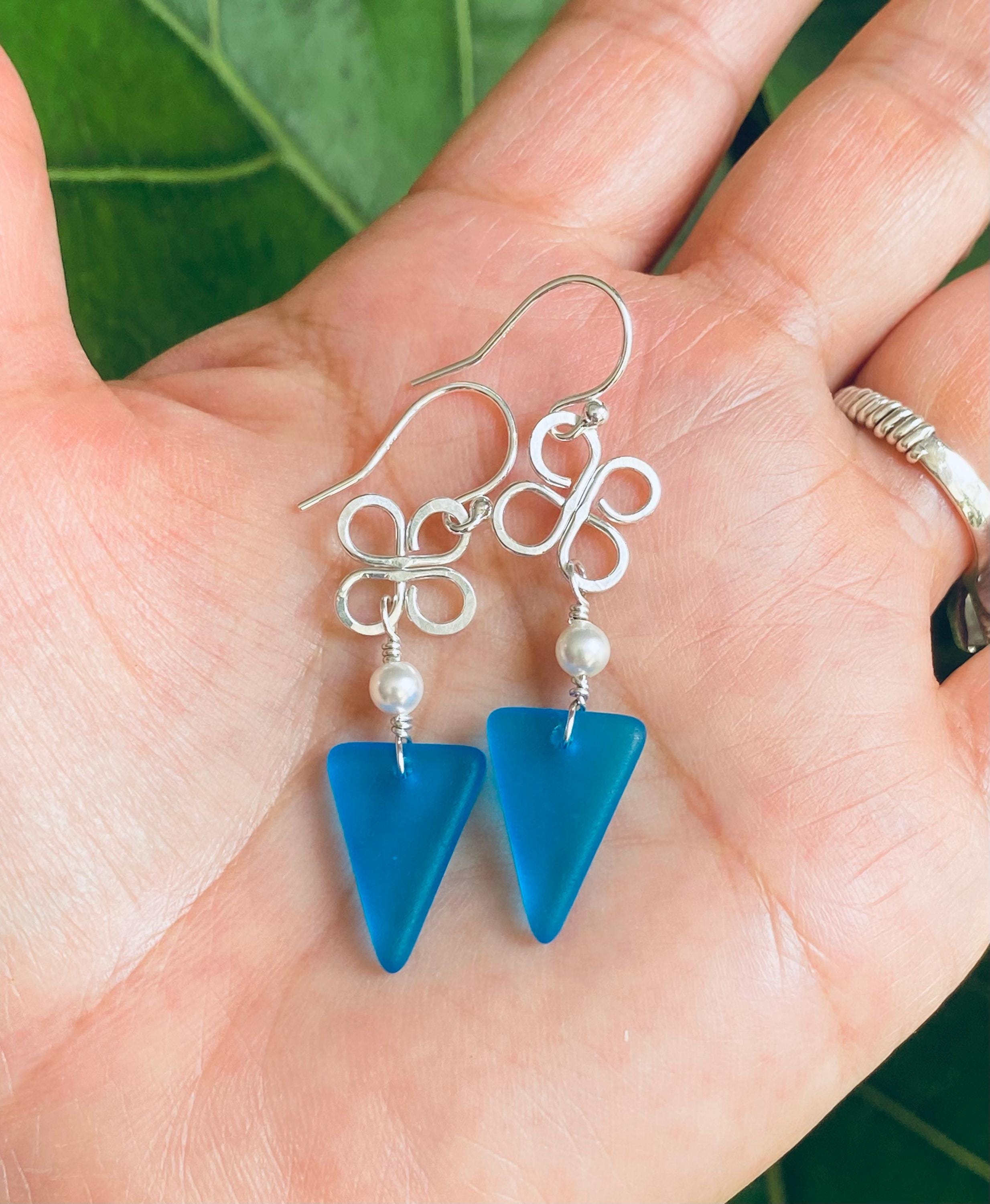 Celtic Inspired Sea Glass Dangling Earrings, Sterling Silver Clover Coastal Style Sea Glass Jewelry, Wired Lucky Charm Sea Glass Earrings