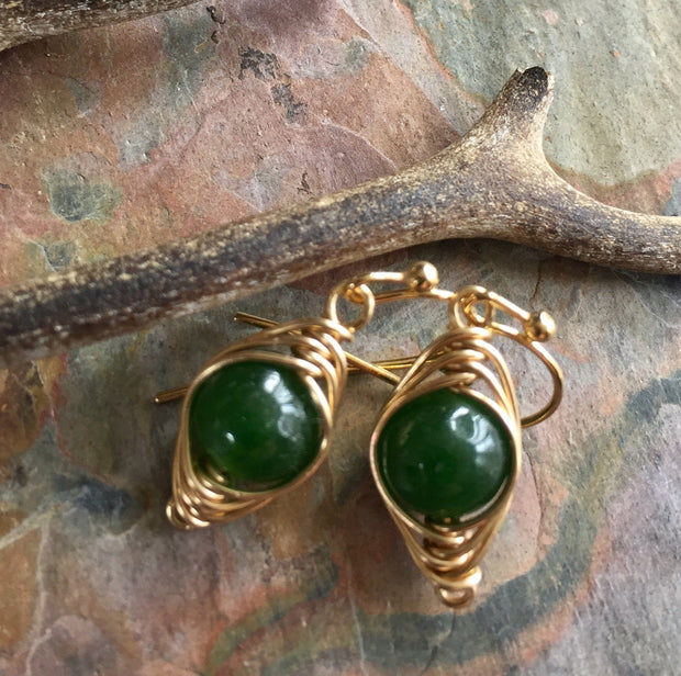 May Birthstone Emerald Dangling Earrings,Wire Wrapped Herringbone Emerald Earrings, Emerald Jewelry, Green Earrings for May Birthday Gift