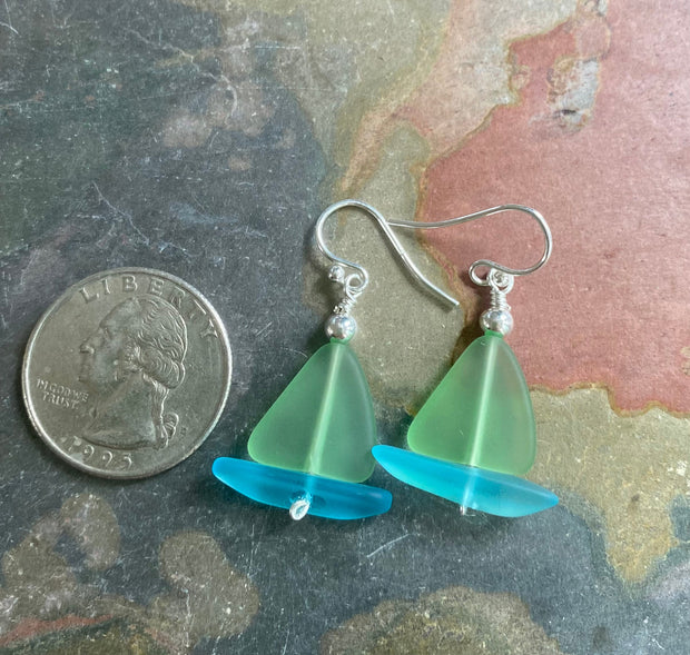 STERLING SILVER Peridot Green Beach Glass Earrings, Green Sea Glass dangling Earrings, beach Wedding Earrings, Beach Summer  Earrings,